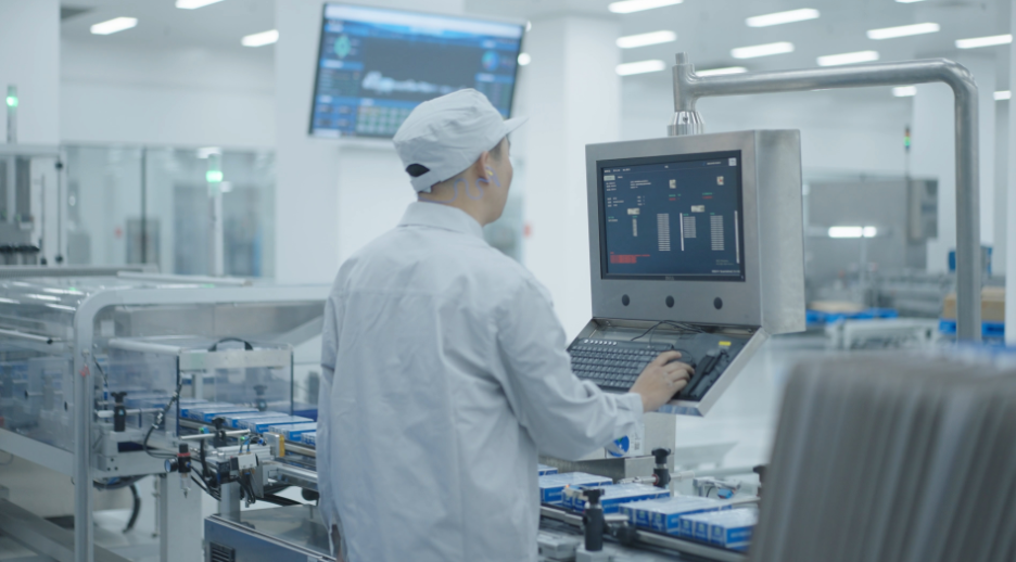 云南白药集团打造全球首座中医药健康品“灯塔工厂”，引领行业数字化转型新篇章